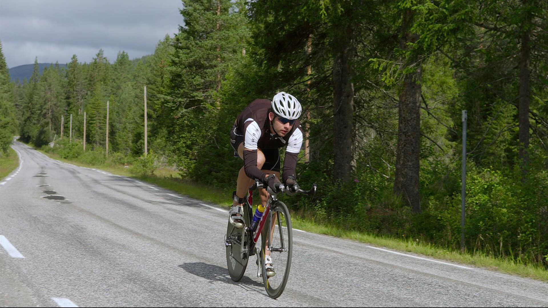 德甲节奏飞快：攻守转换震撼全场！，德甲打法